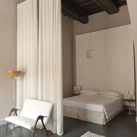 Riva Lofts 4* Floransa