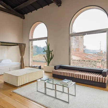 Riva Lofts Aparthotel