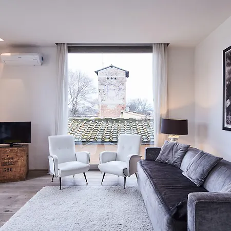 Riva Lofts Aparthotel 4*