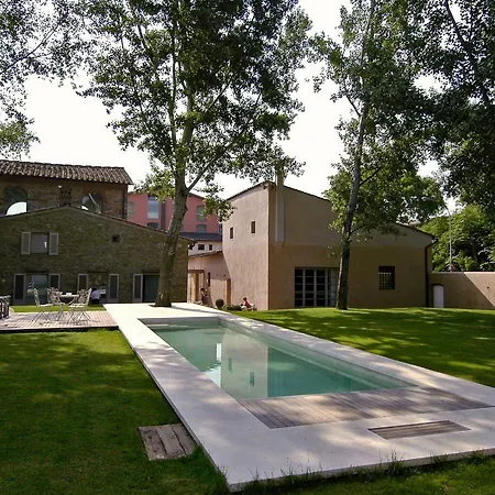 Riva Lofts Hotel apartamentowy 4*